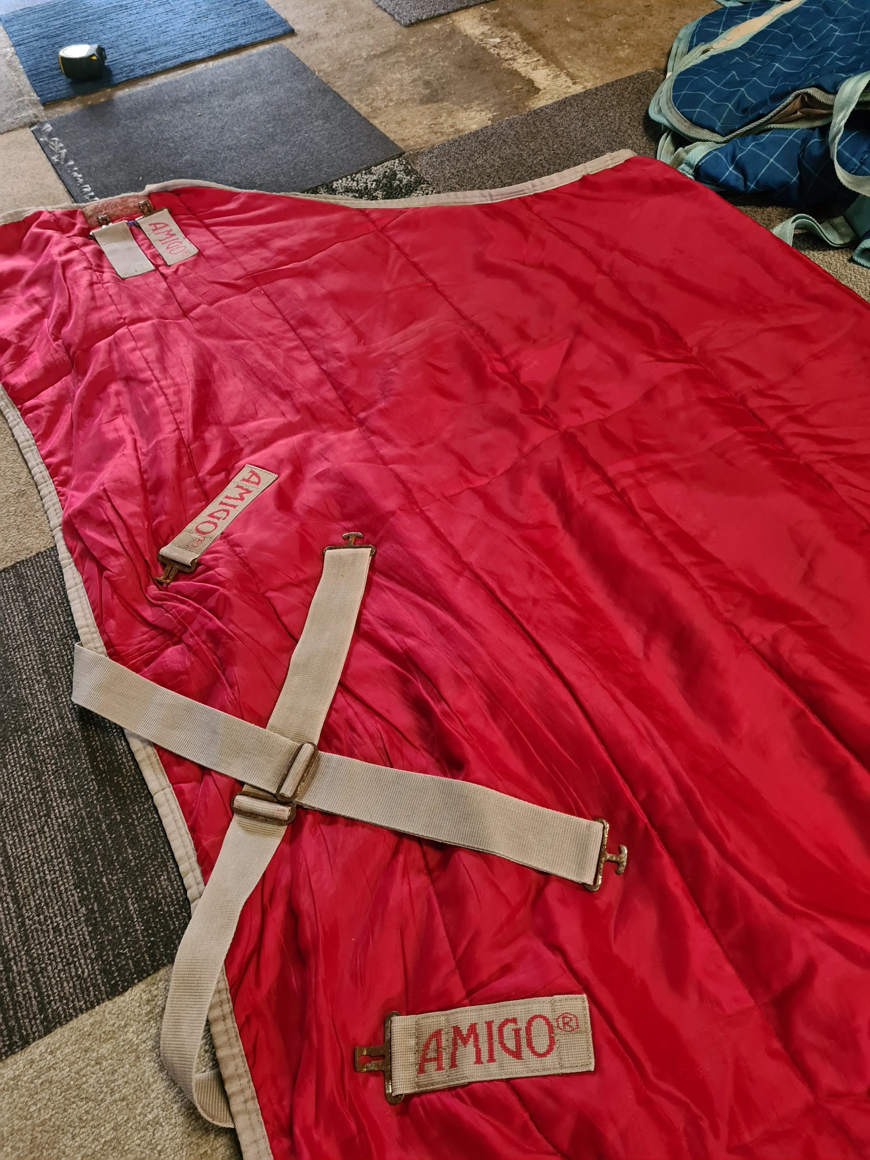 7'0 amigo red stable sheet great condition
