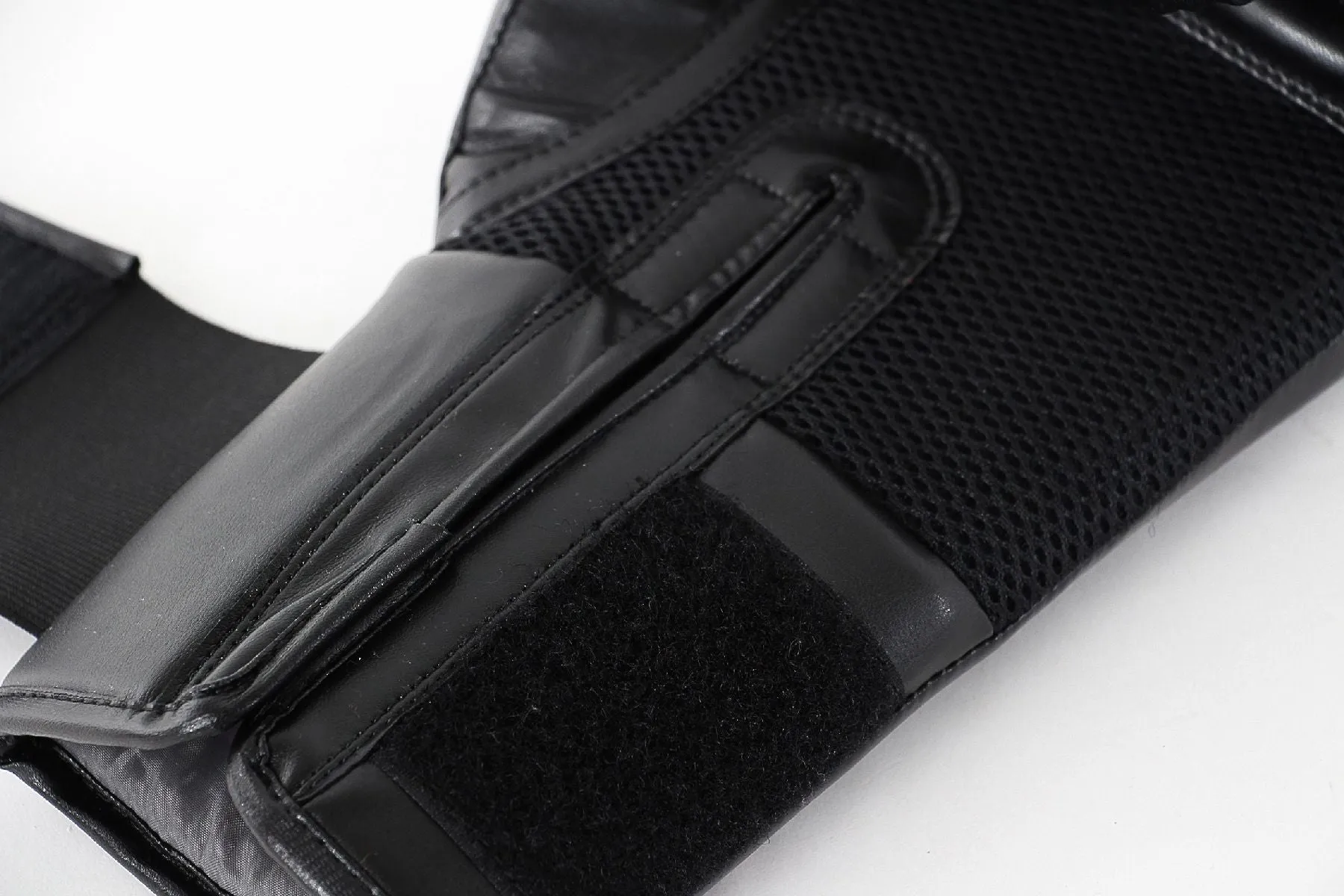 adidas Speed 75 Boxing Glove