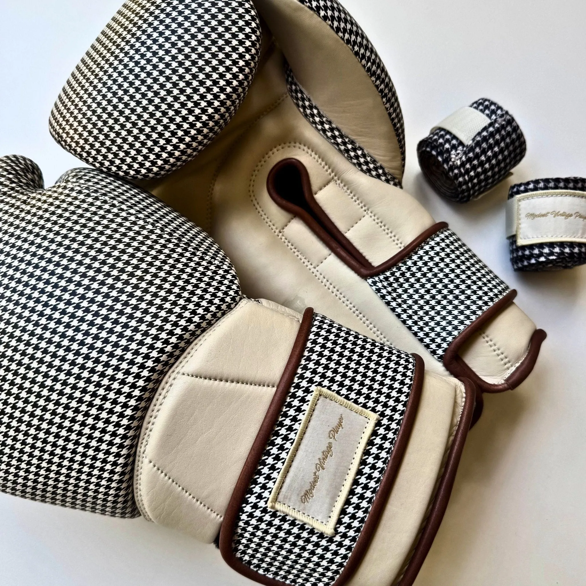 Elite Houndstooth Leather Boxing Gloves (Strap Up) - Cream