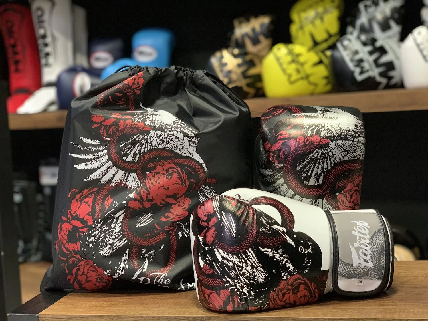 Guantes de boxeo Fairtex BGV24 Beauty of Survival - 100%  Cuero