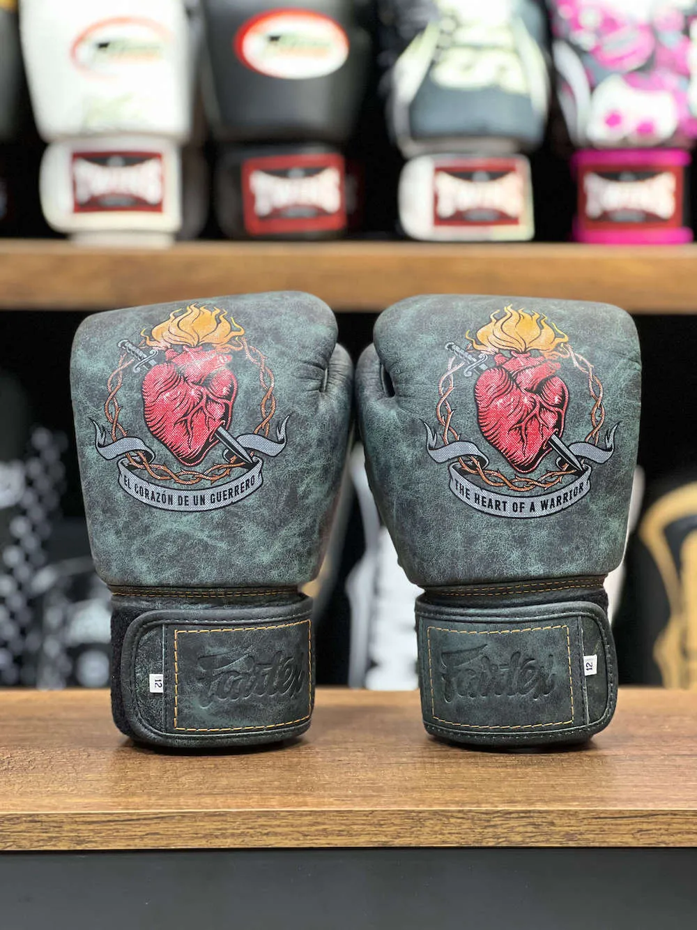 Guantes de boxeo  Fairtex Heart of Warrior - 100%  Cuero