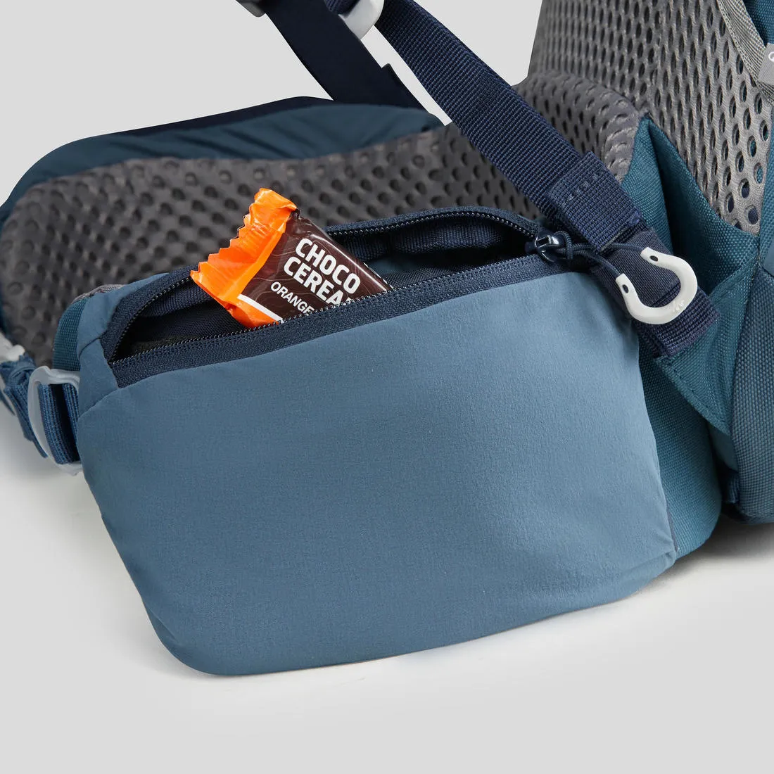 Mountain Walking 30 L Backpack MH500
