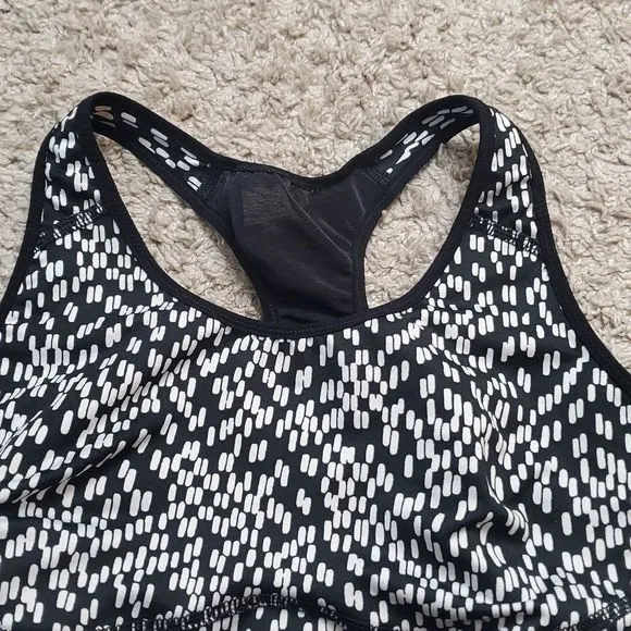 Nike Women sport bra running casual lightweight hiking sz M