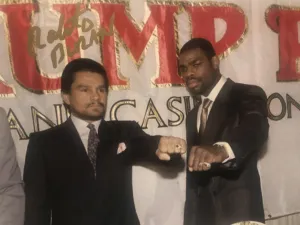 Roberto Duran Autographed Signed boxing 8x10 photo